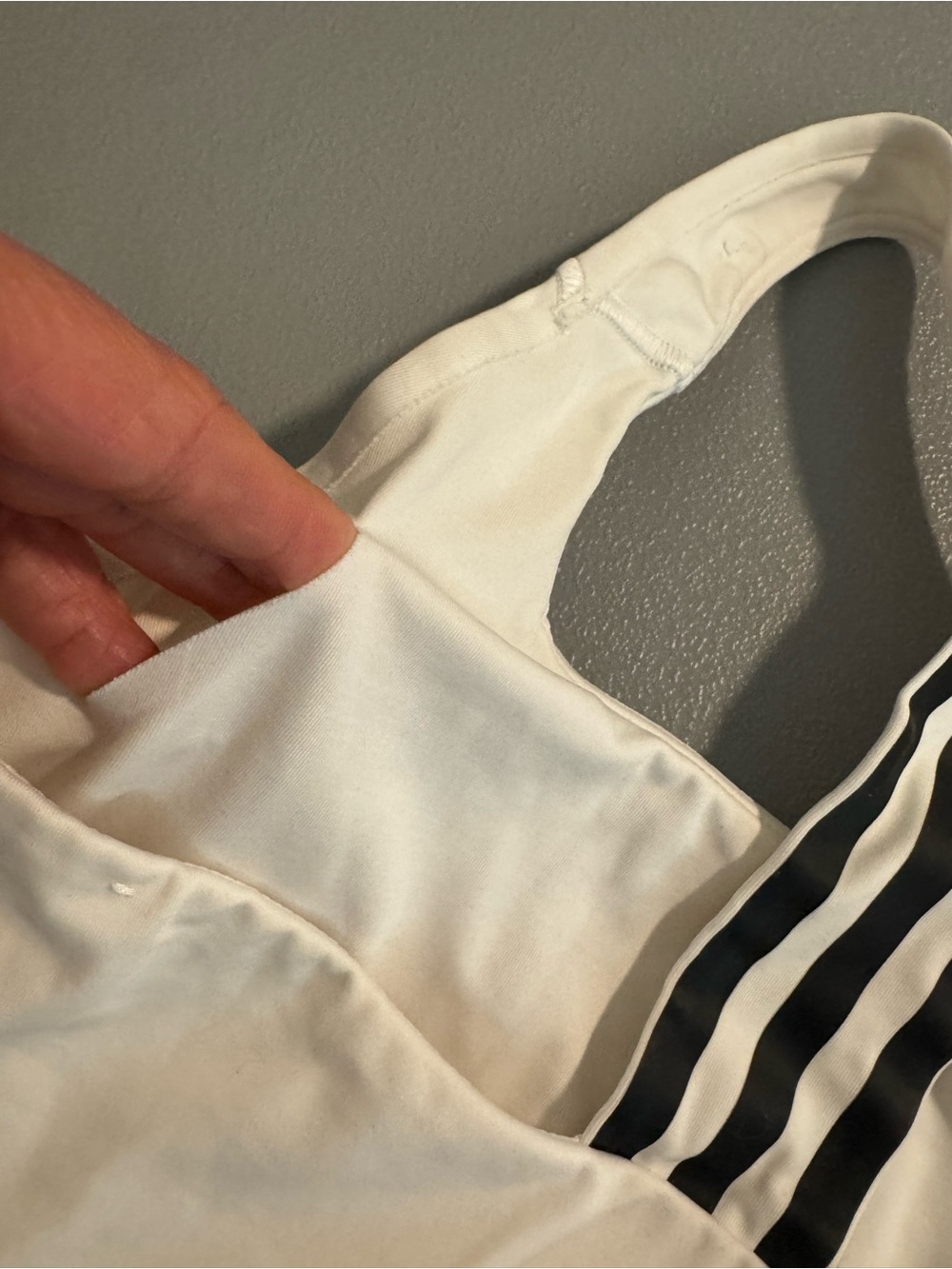 adidas AEROREADY White Scoop Neck Crop Sports Bra Small - Picture 7 of 9
